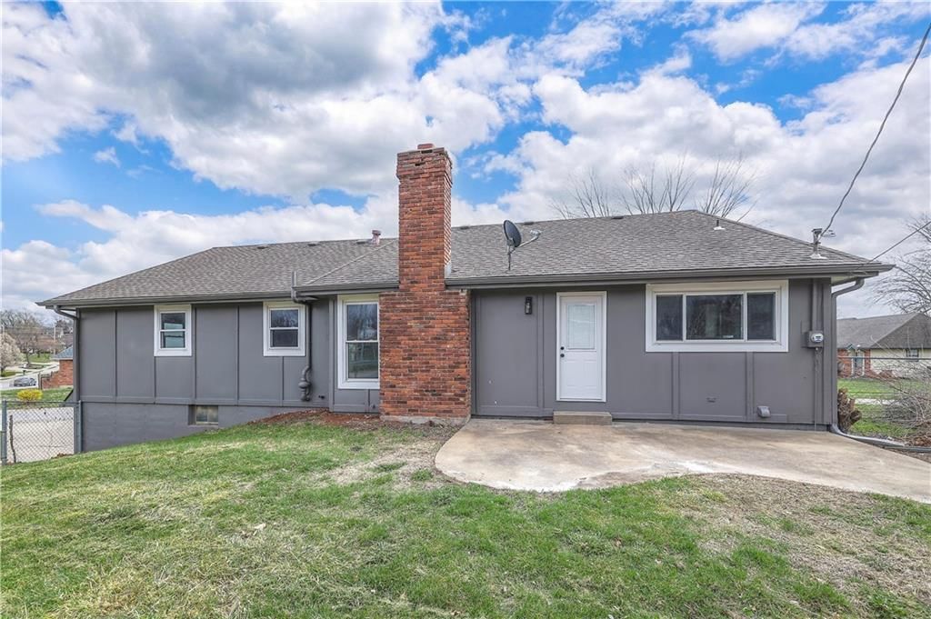 102 London Way — photo 39