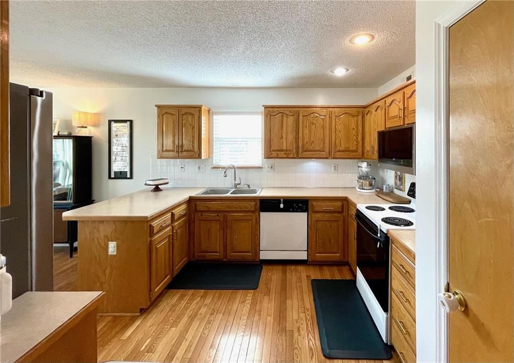 5165 Lakecrest Drive — photo 9