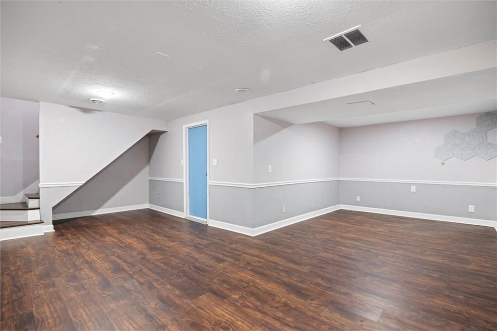 8005 Sunset Circle — photo 13