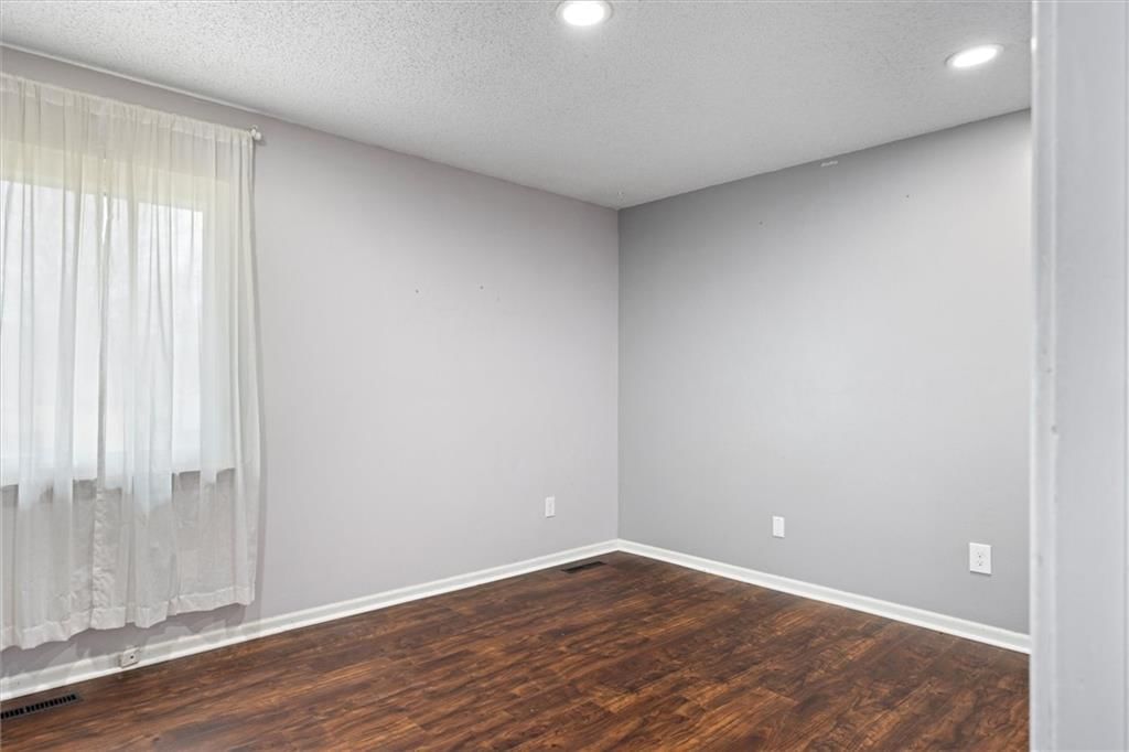 8005 Sunset Circle — photo 7