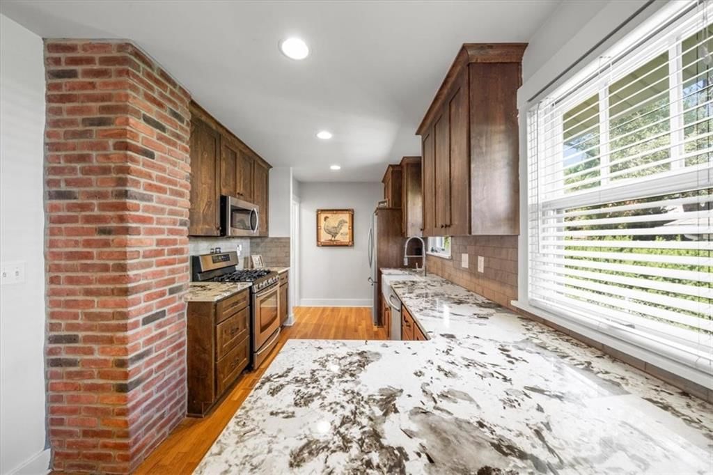 4920 Bell Street — photo 12