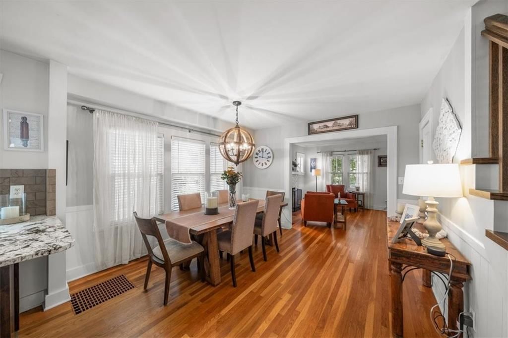 4920 Bell Street — photo 10
