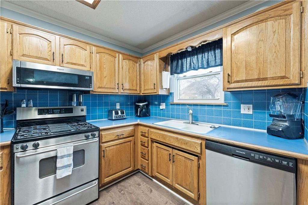 1208 W Huntington Drive — photo 5