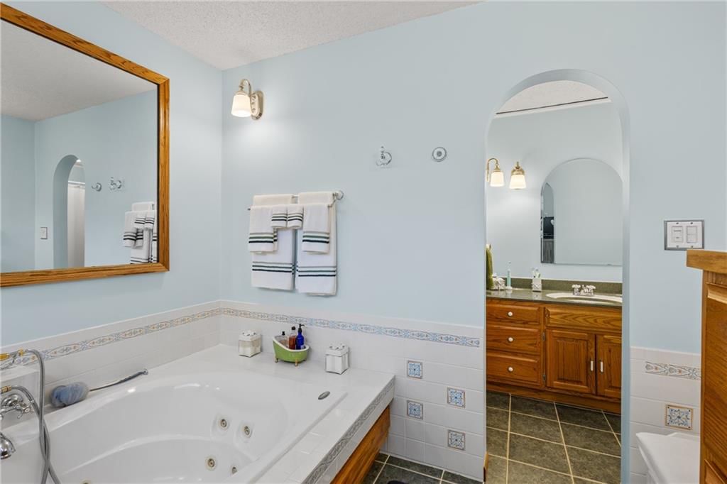 4012 NE Brooktree Lane — photo 23
