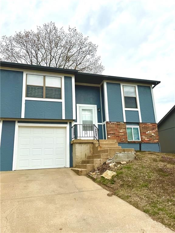425/427 Castle Drive — photo 11