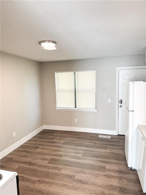 425/427 Castle Drive — photo 12