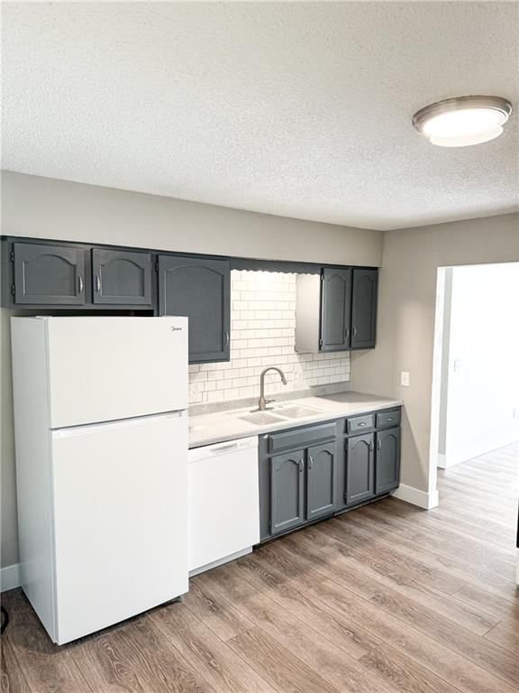 425/427 Castle Drive — photo 13