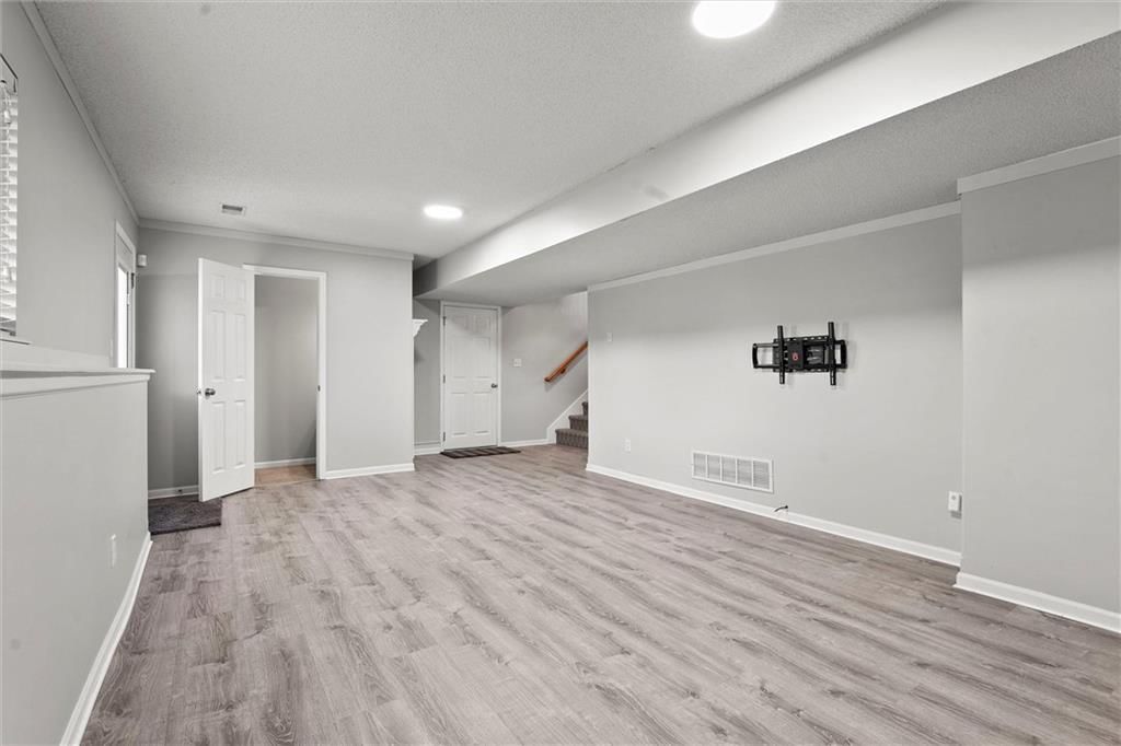1102 Persimmon Drive — photo 30