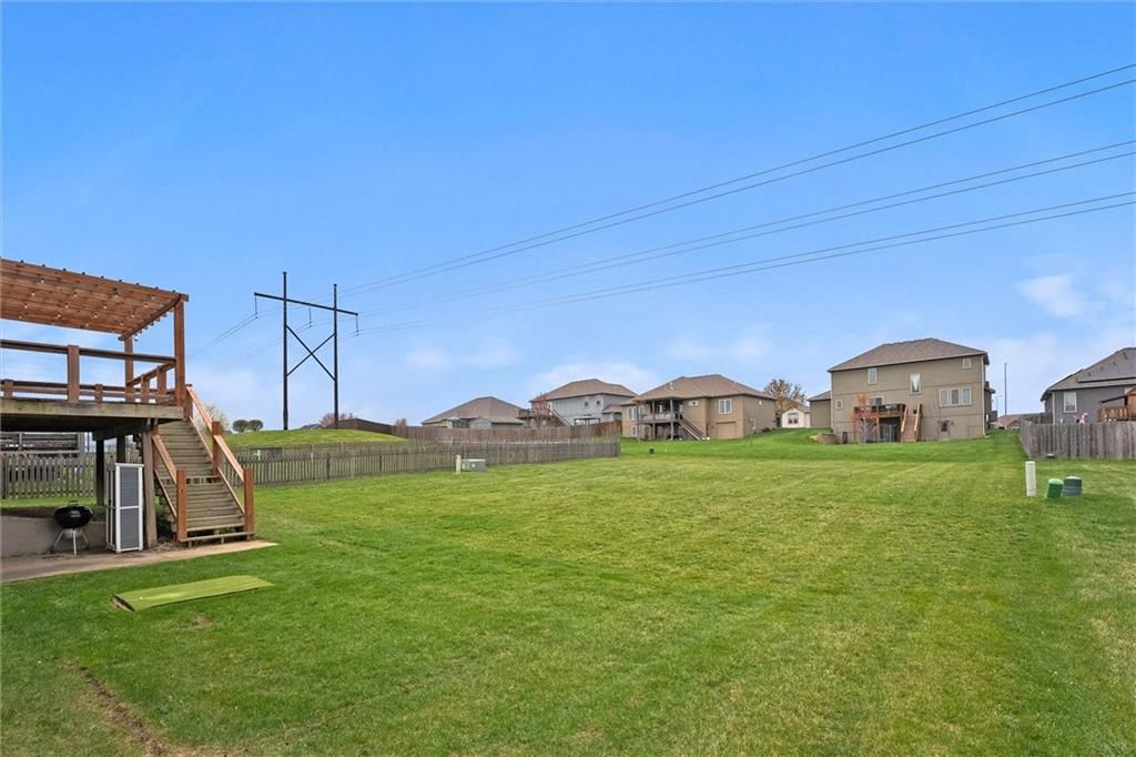1102 Persimmon Drive — photo 35