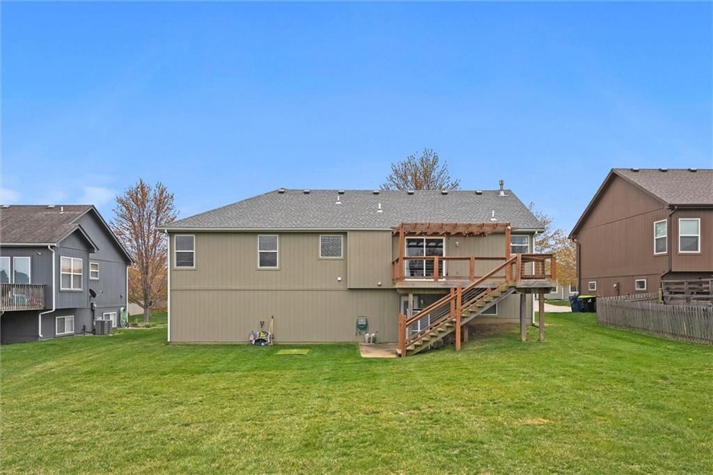 1102 Persimmon Drive — photo 38