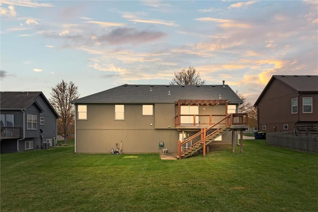 1102 Persimmon Drive — photo 39