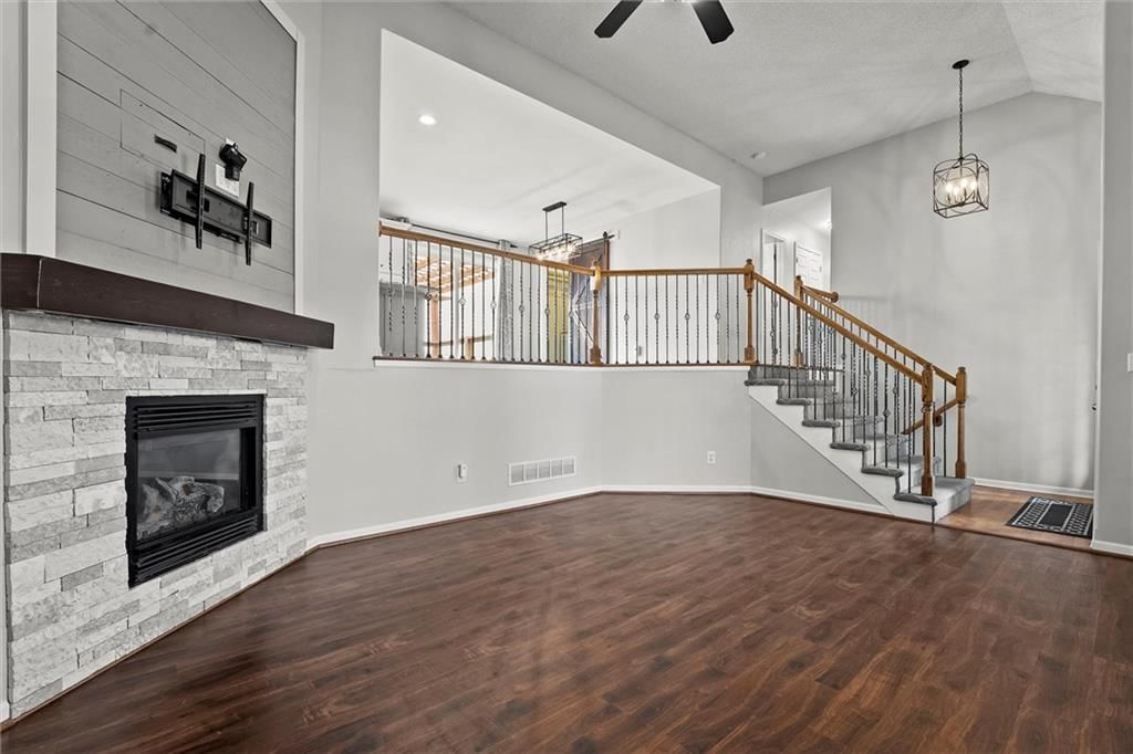 1102 Persimmon Drive — photo 7