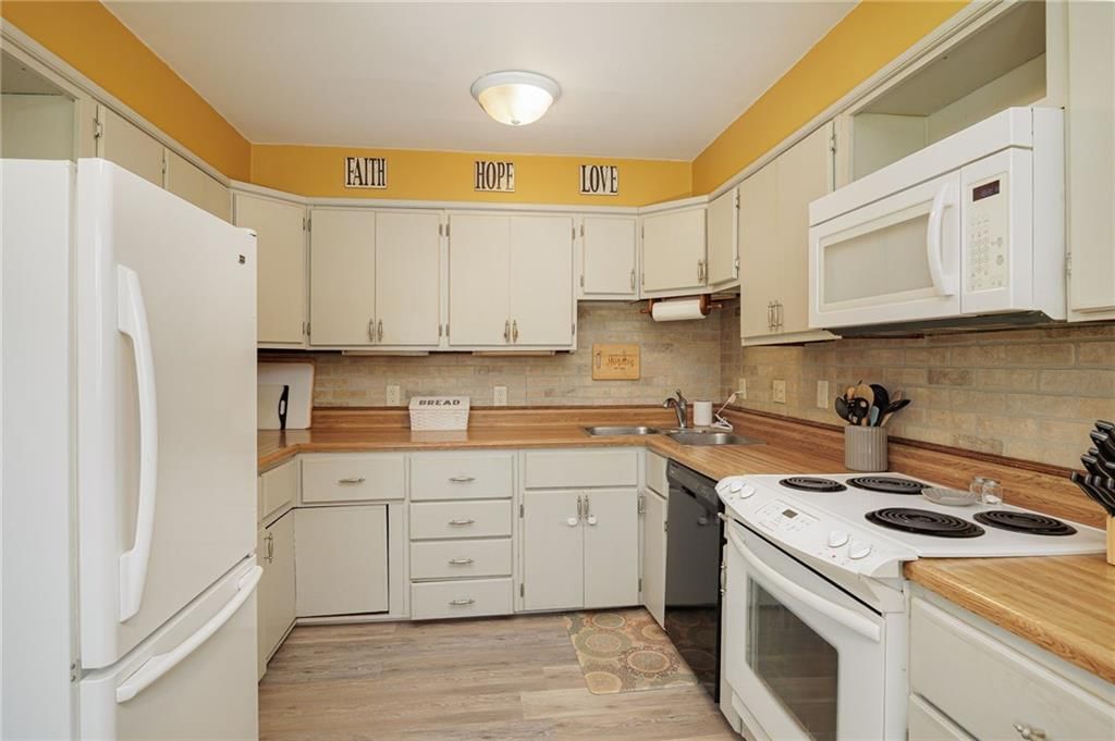 2710 Southwest Trail — photo 9