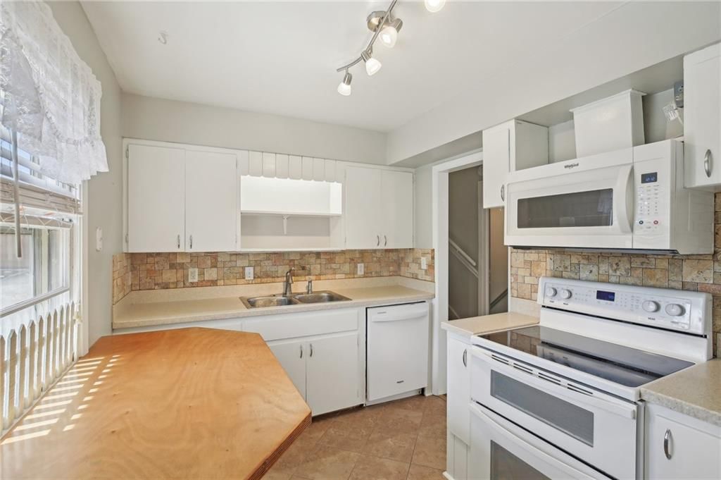 706 E Clark Street — photo 15