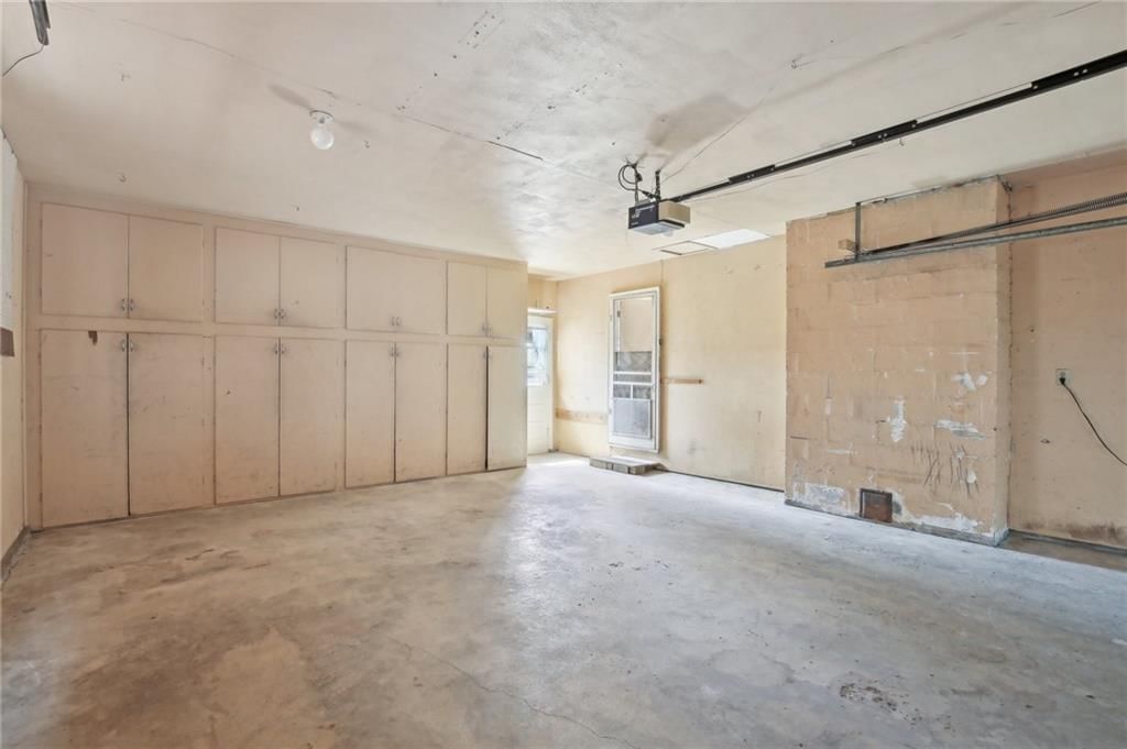 706 E Clark Street — photo 37