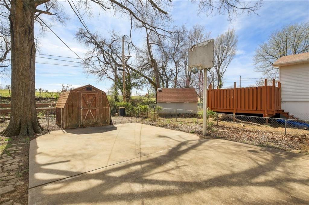 706 E Clark Street — photo 9