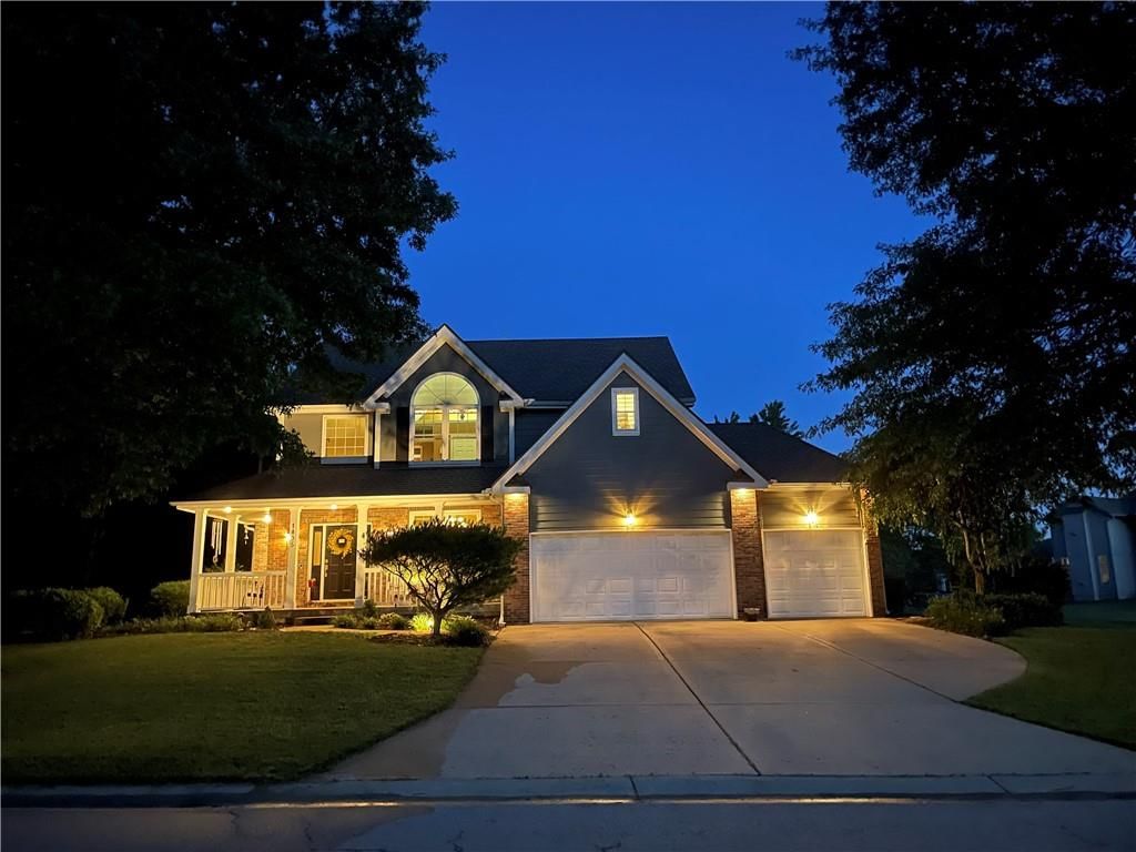 1405 NE Piedmont Drive — photo 2