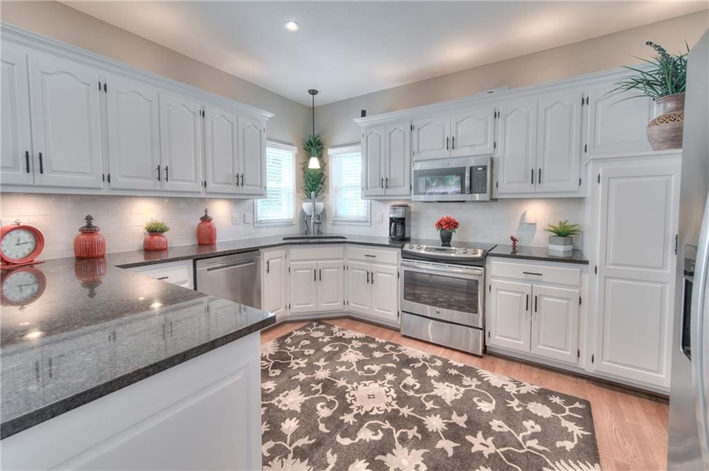 1405 NE Piedmont Drive — photo 11