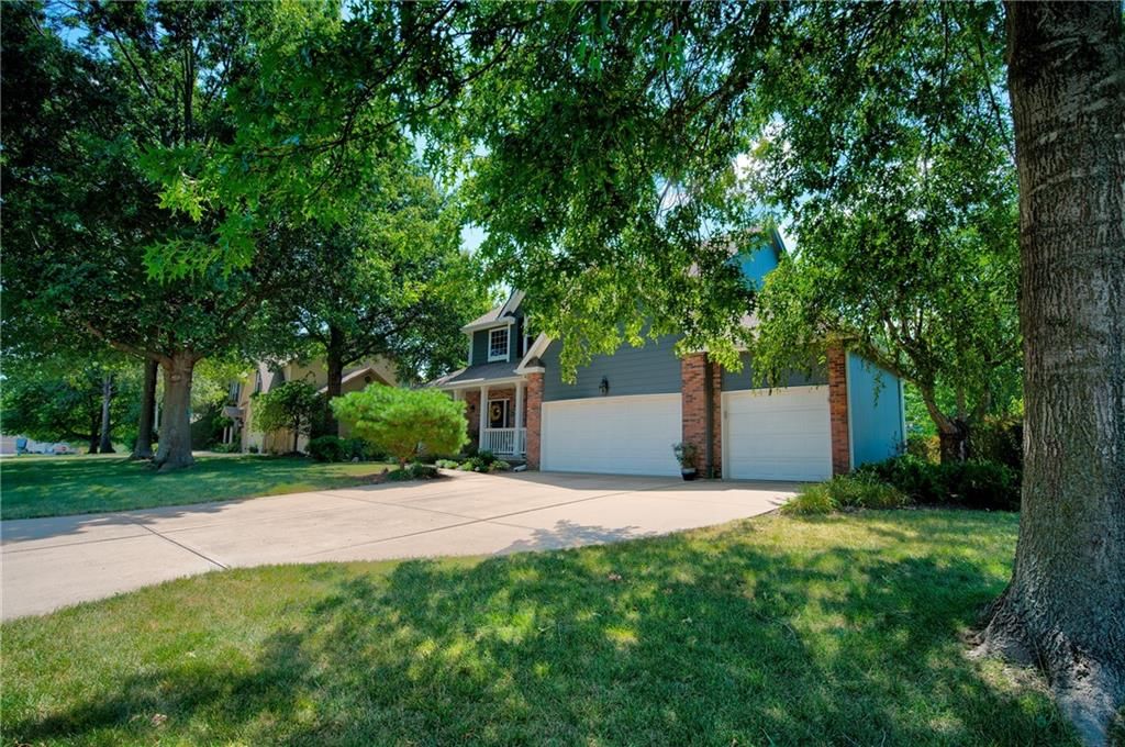 1405 NE Piedmont Drive — photo 4