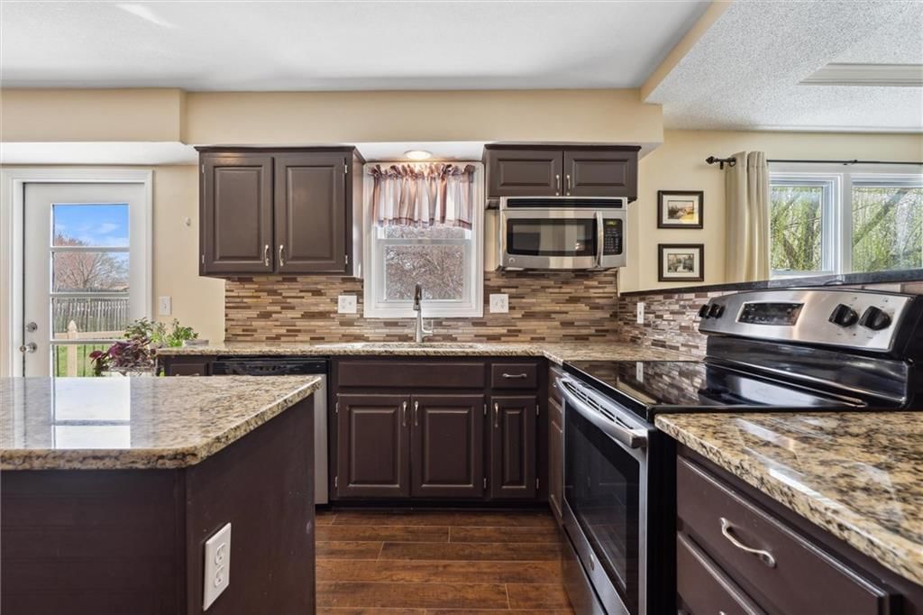 1015 E Oakview Street — photo 12