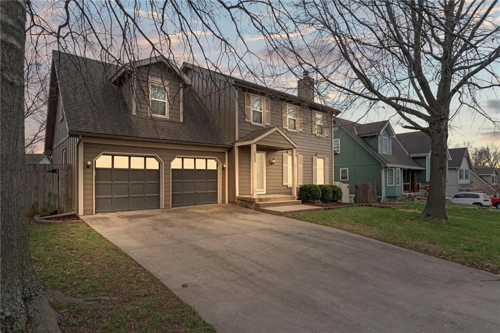 1015 E Oakview Street — photo 3