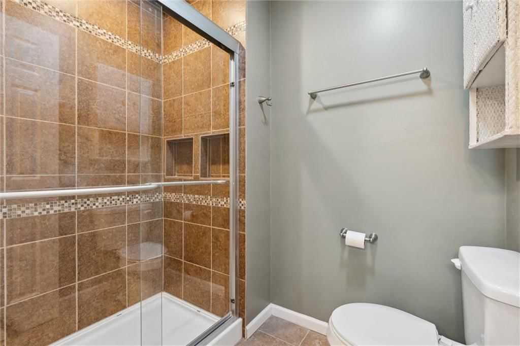 1015 E Oakview Street — photo 26