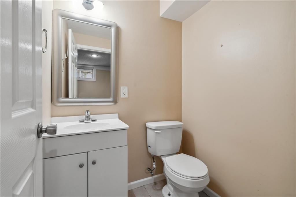 1015 E Oakview Street — photo 35