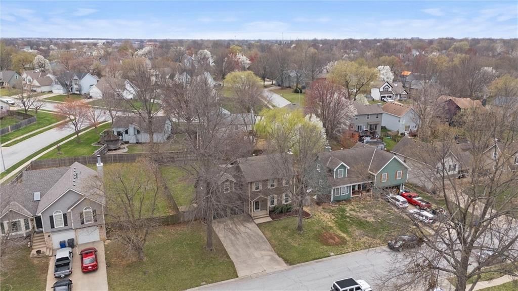 1015 E Oakview Street — photo 42