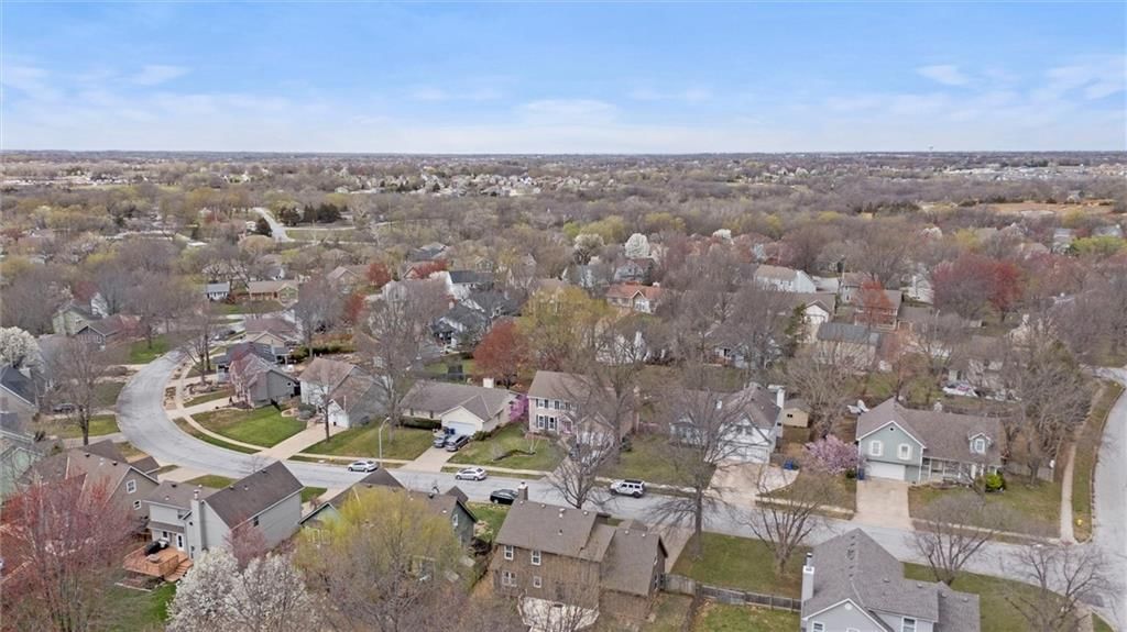 1015 E Oakview Street — photo 44