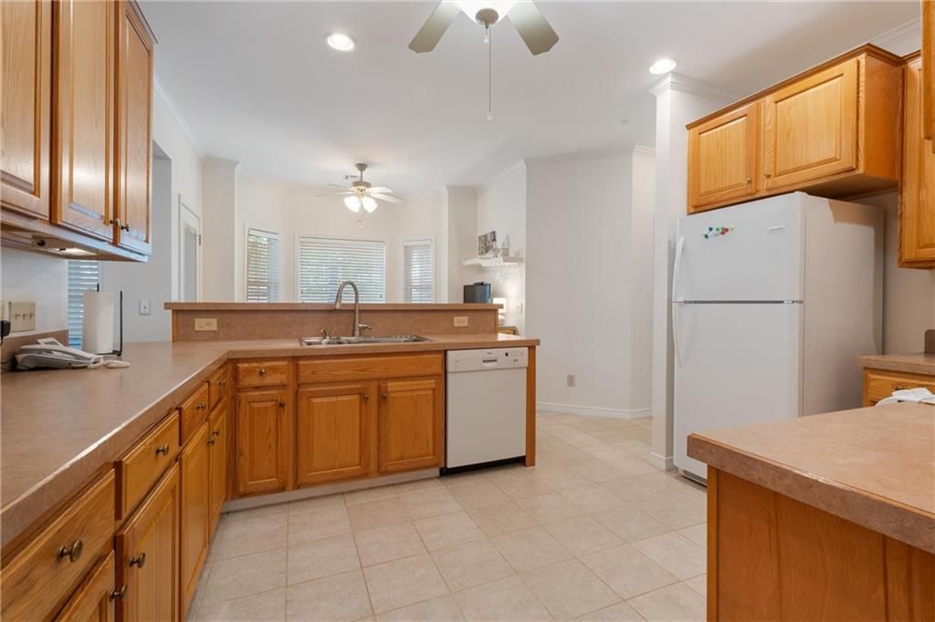 601 E 3rd Street — photo 13