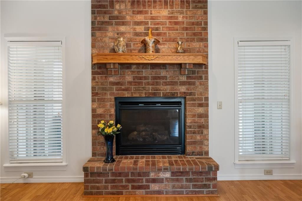 601 E 3rd Street — photo 31
