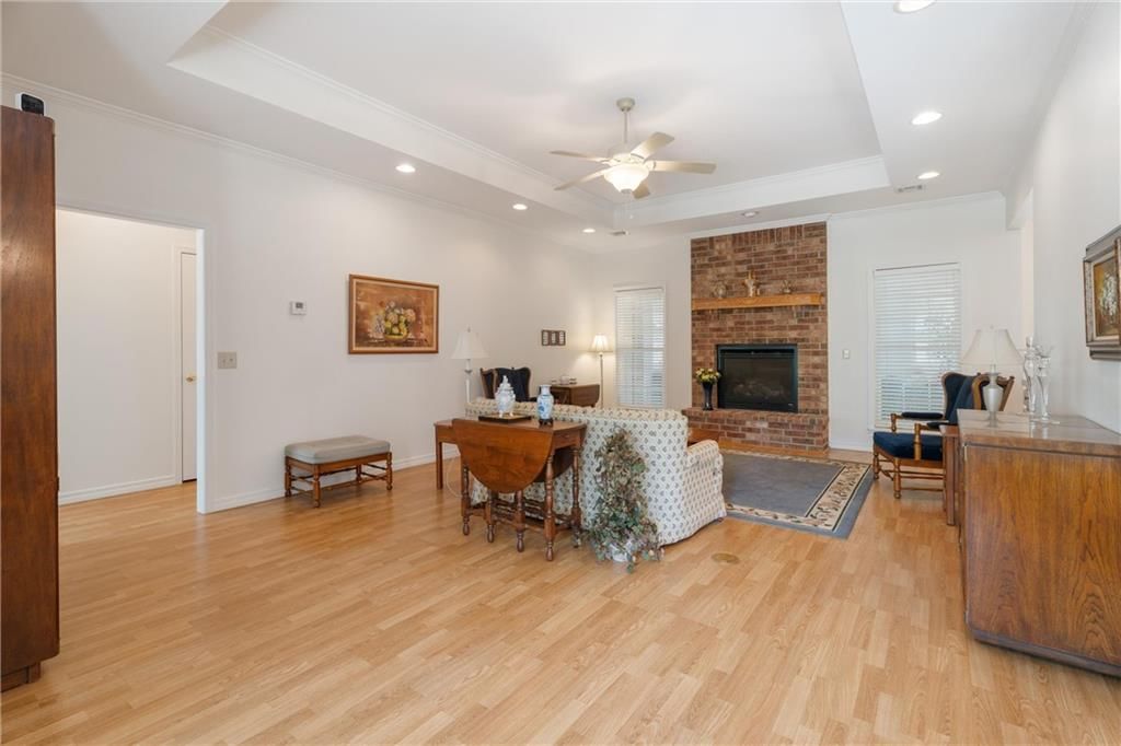 601 E 3rd Street — photo 32