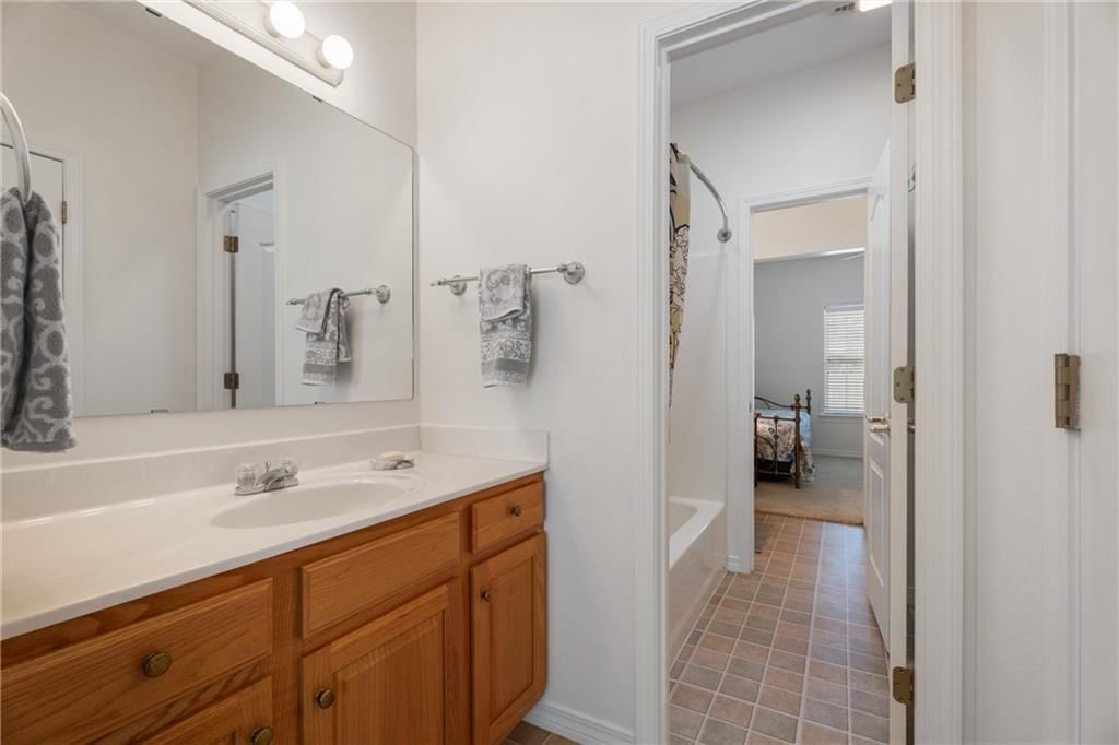 601 E 3rd Street — photo 38