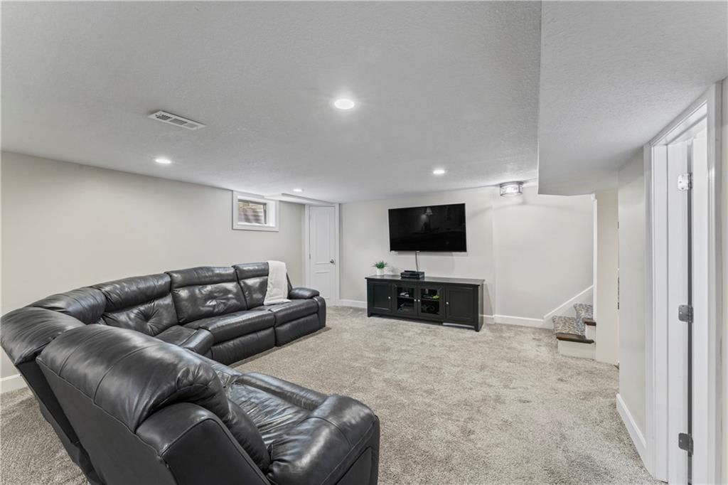 7225 Gleason Road — photo 33