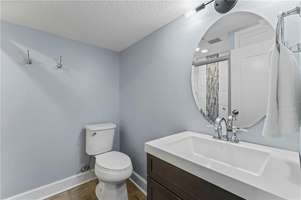 7225 Gleason Road — photo 38
