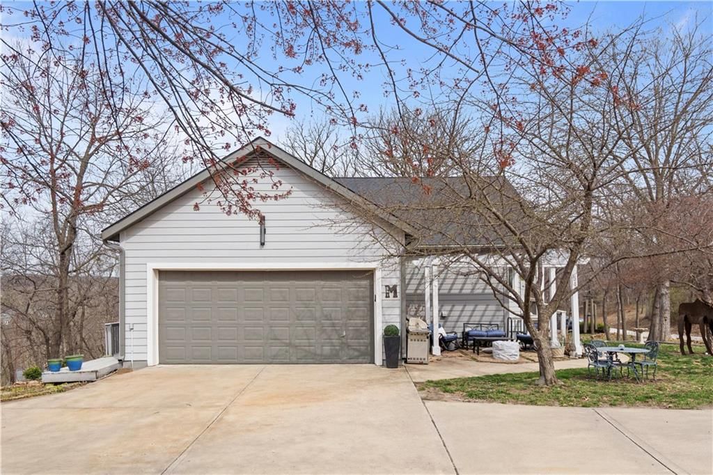 541 Lake Forest Drive — photo 6