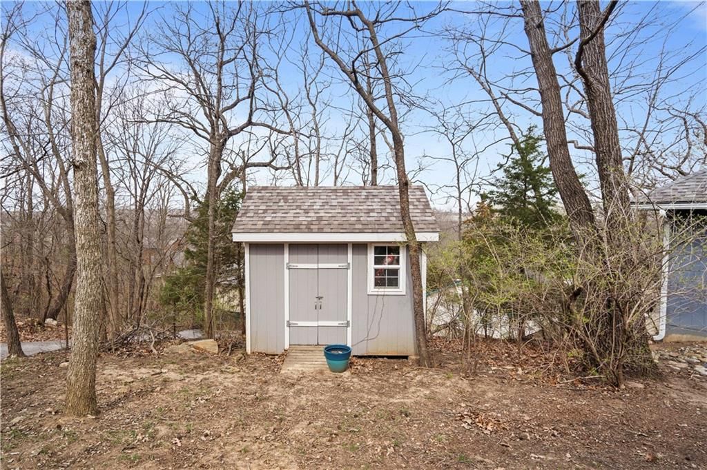 541 Lake Forest Drive — photo 59