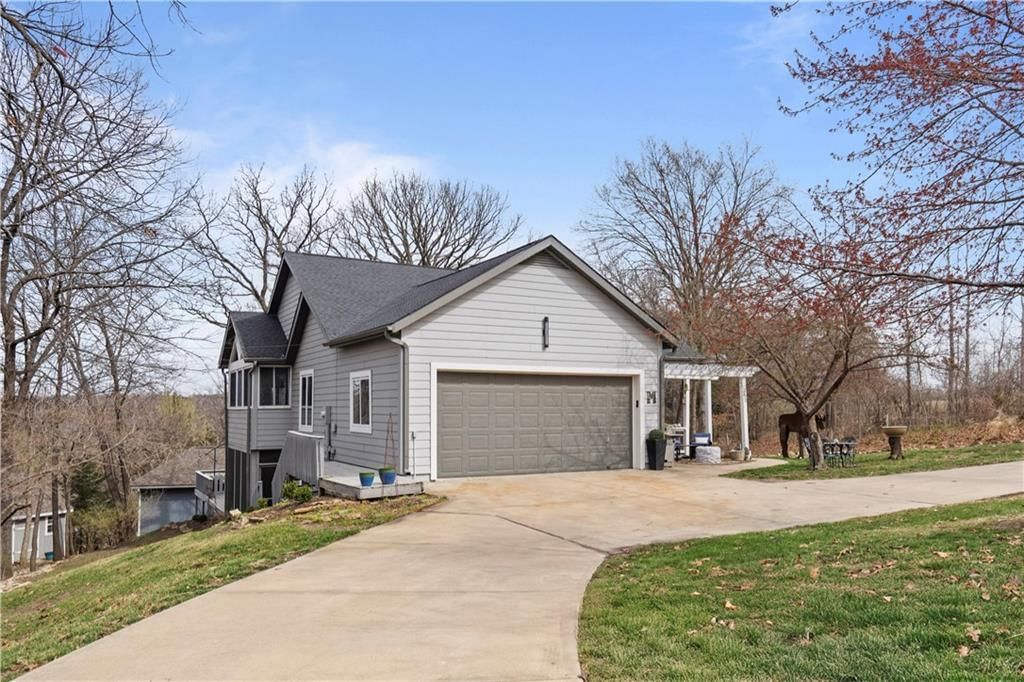 541 Lake Forest Drive — photo 7