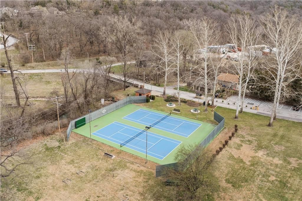 541 Lake Forest Drive — photo 65