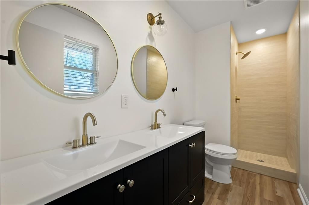 303 SW Ensley Lane — photo 16
