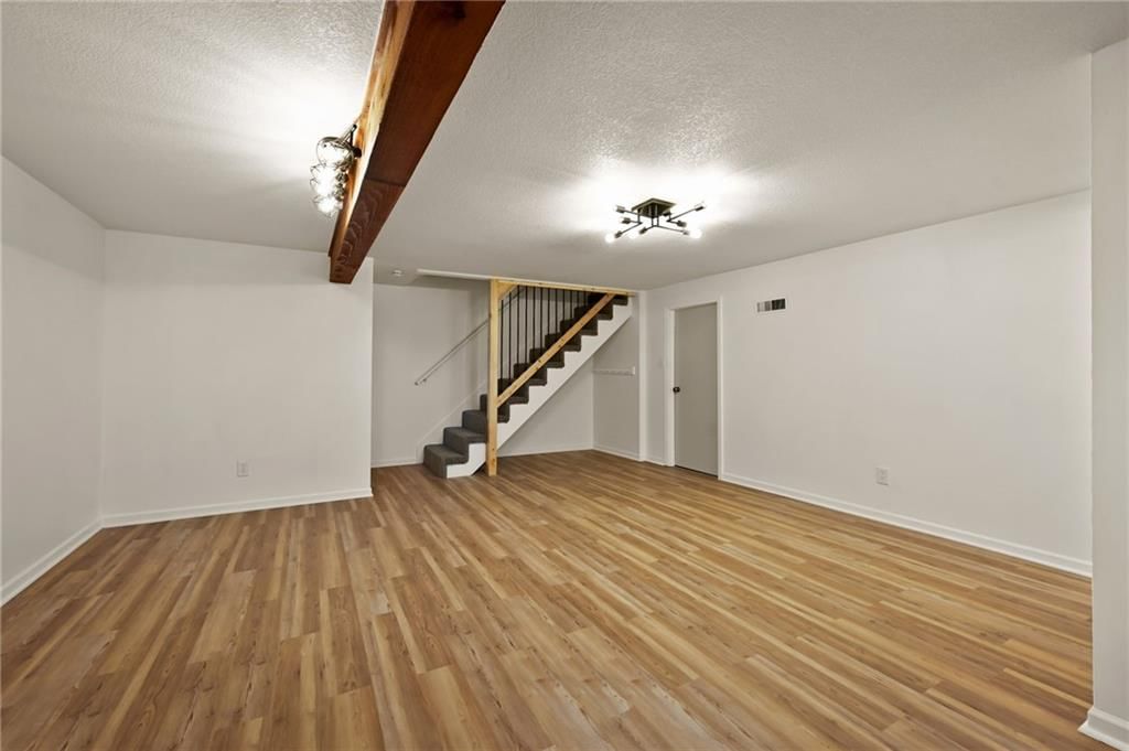 303 SW Ensley Lane — photo 21