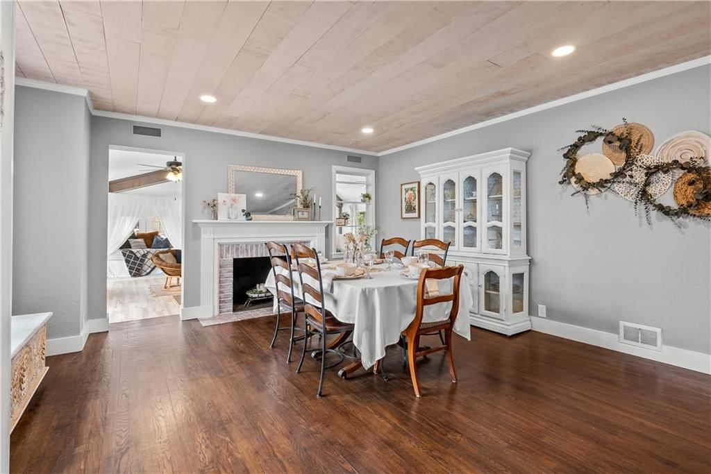 820 E Prairie Street — photo 18