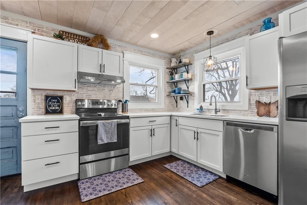 820 E Prairie Street — photo 10