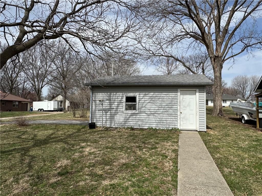309 W Herman Street — photo 22