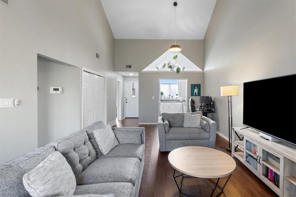 4802 Horton Street — photo 5