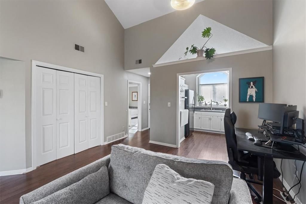 4802 Horton Street — photo 6