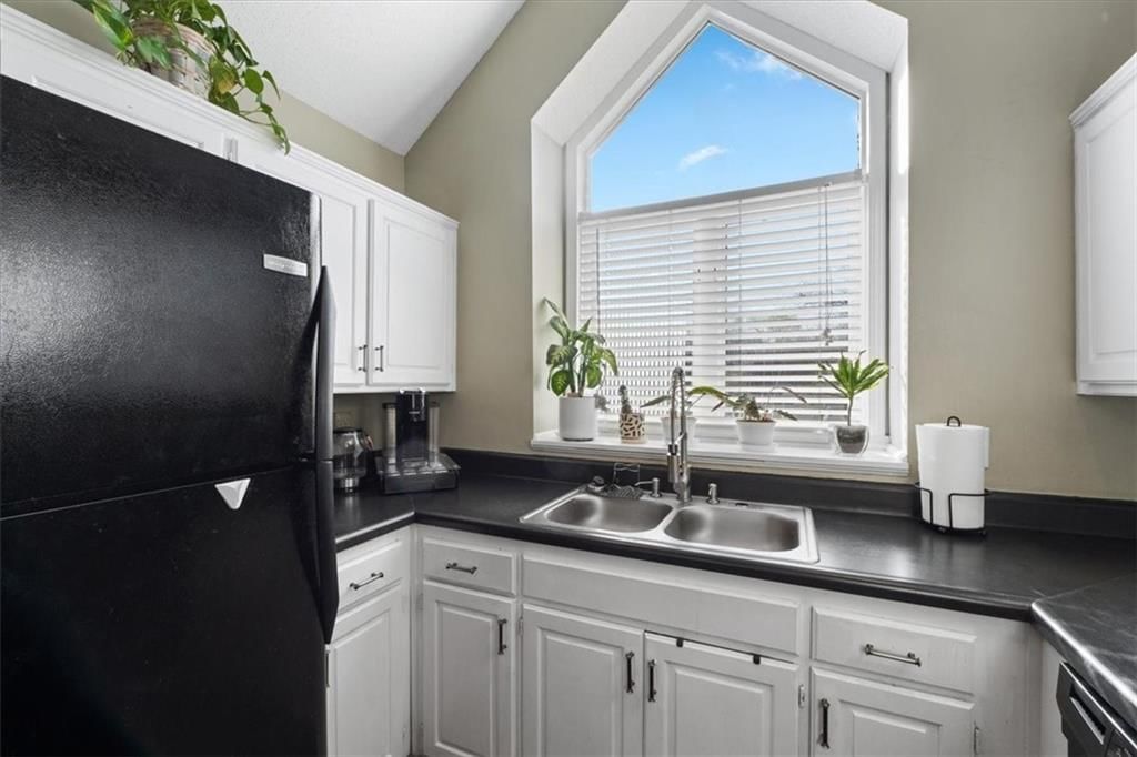 4802 Horton Street — photo 8