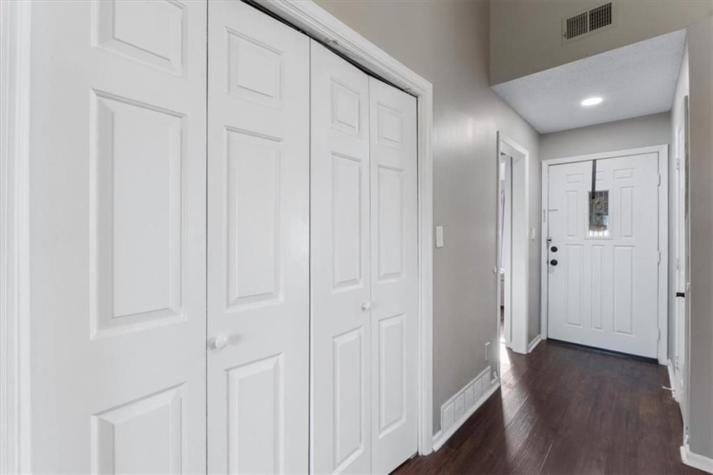 4802 Horton Street — photo 10