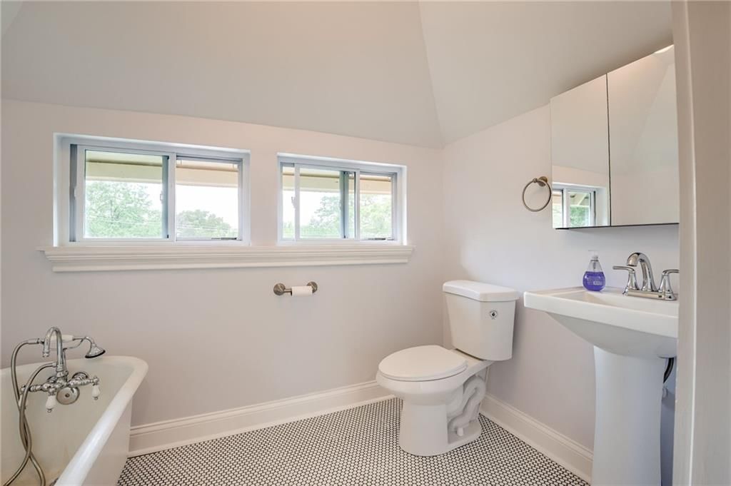 2524 Benton Boulevard — photo 60