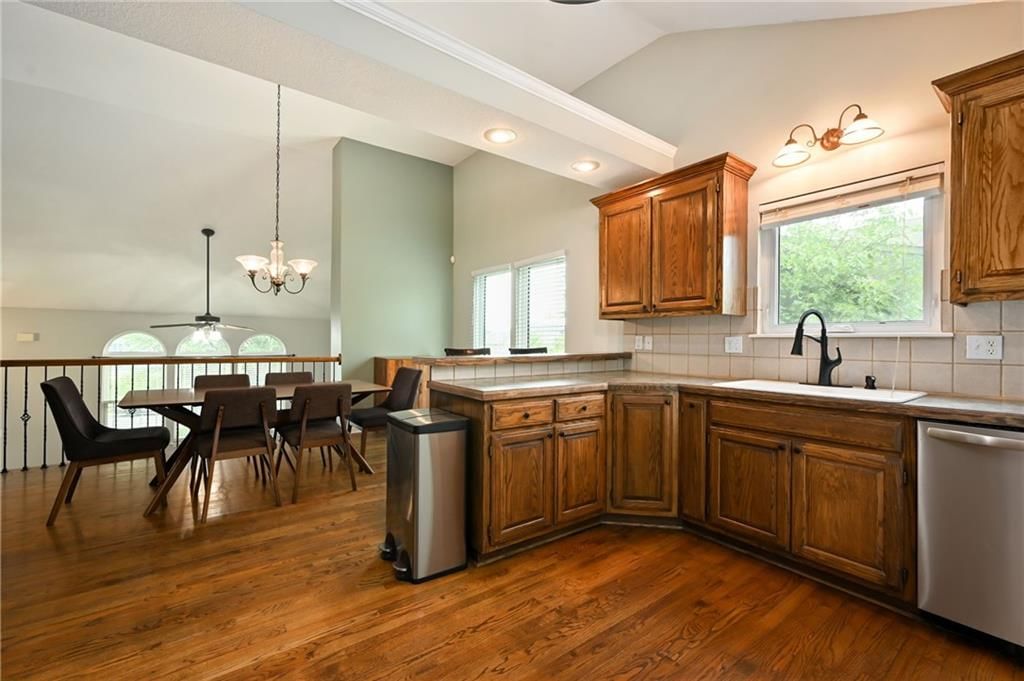 1216 SE Meridian Drive — photo 14